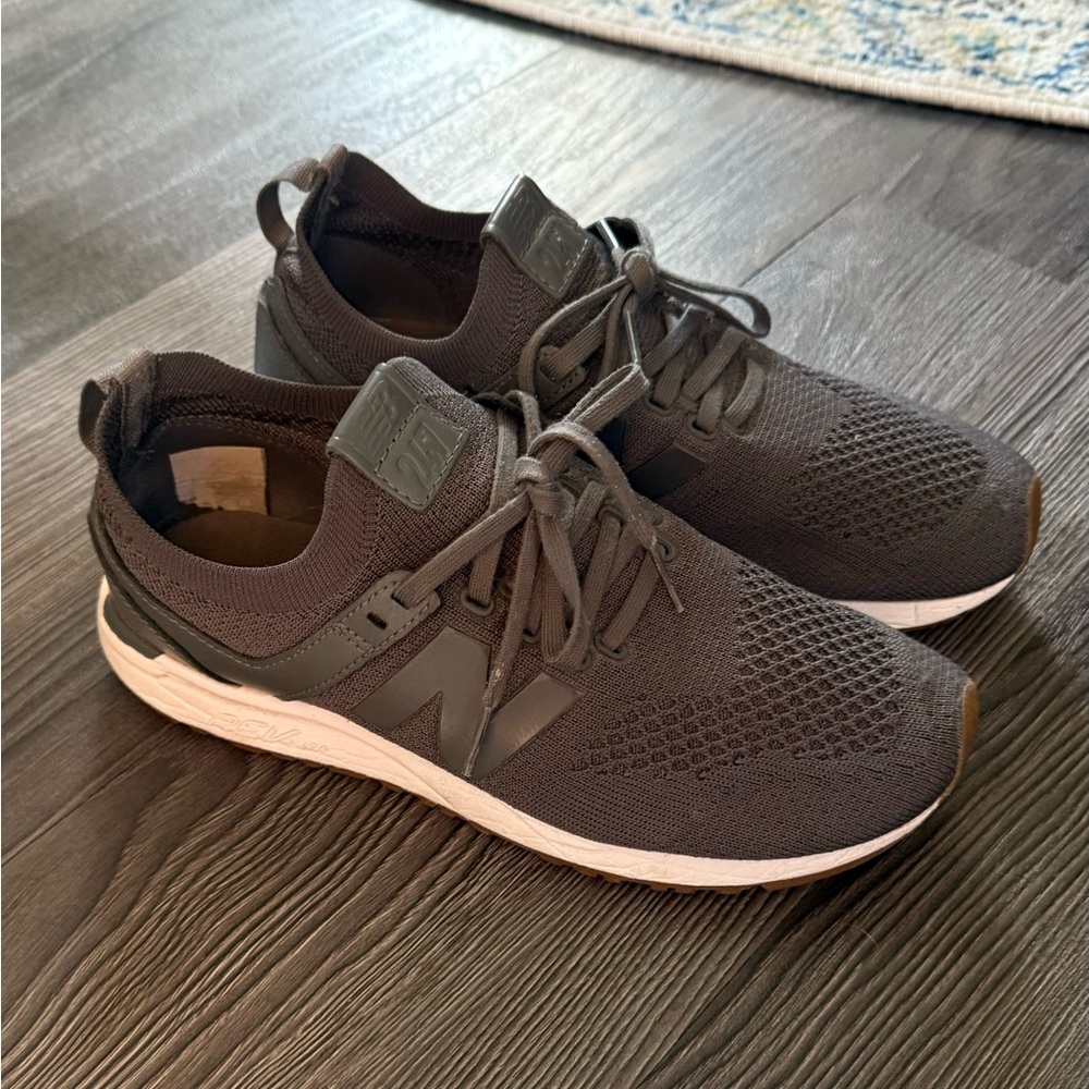 Women’s 247 rev lite new balance - gray size 8